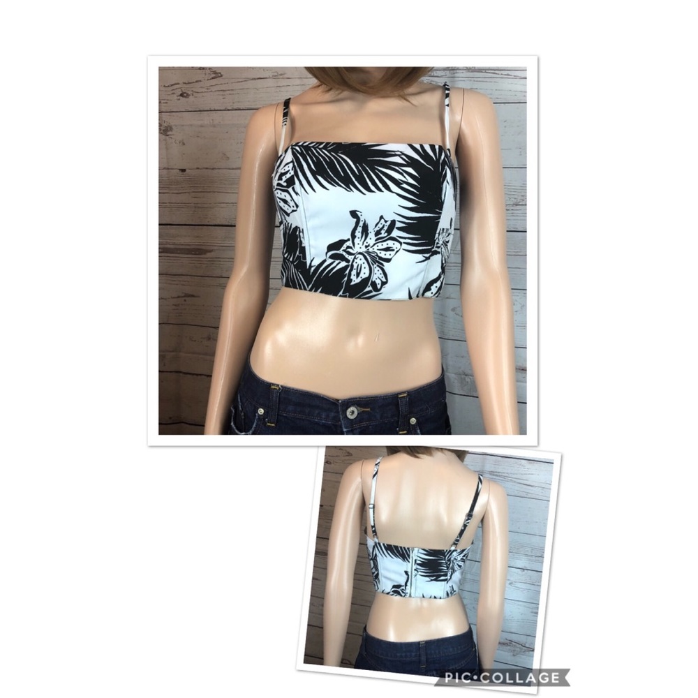 BB Dakota Zipper back B/W crop/halter top 6 #0180